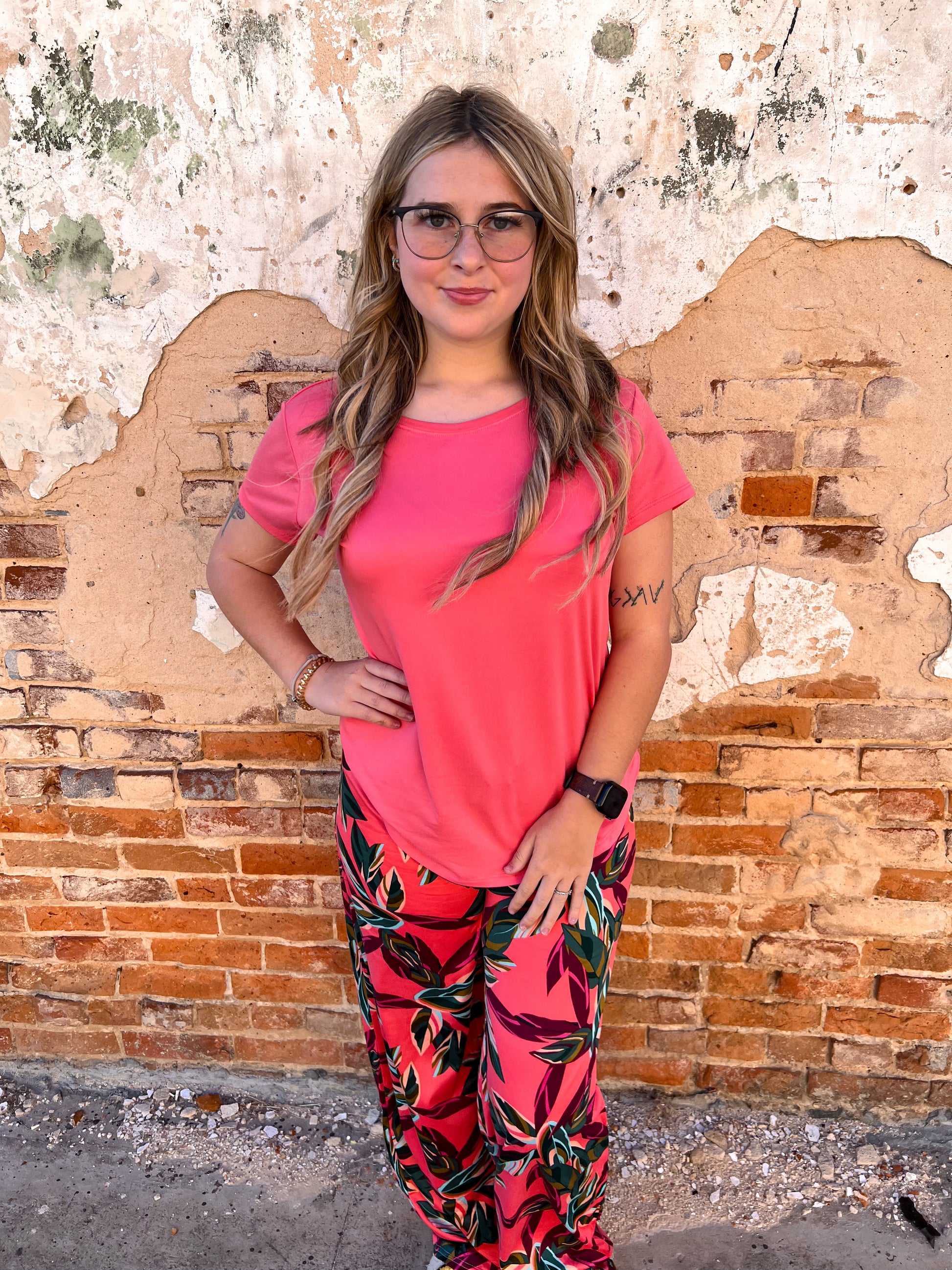 Hello Mello Dream Tee - Coral-Loungewear-HELLO MELLO-05/15/24, 1st md, JAN2022, mar22/22-The Twisted Chandelier