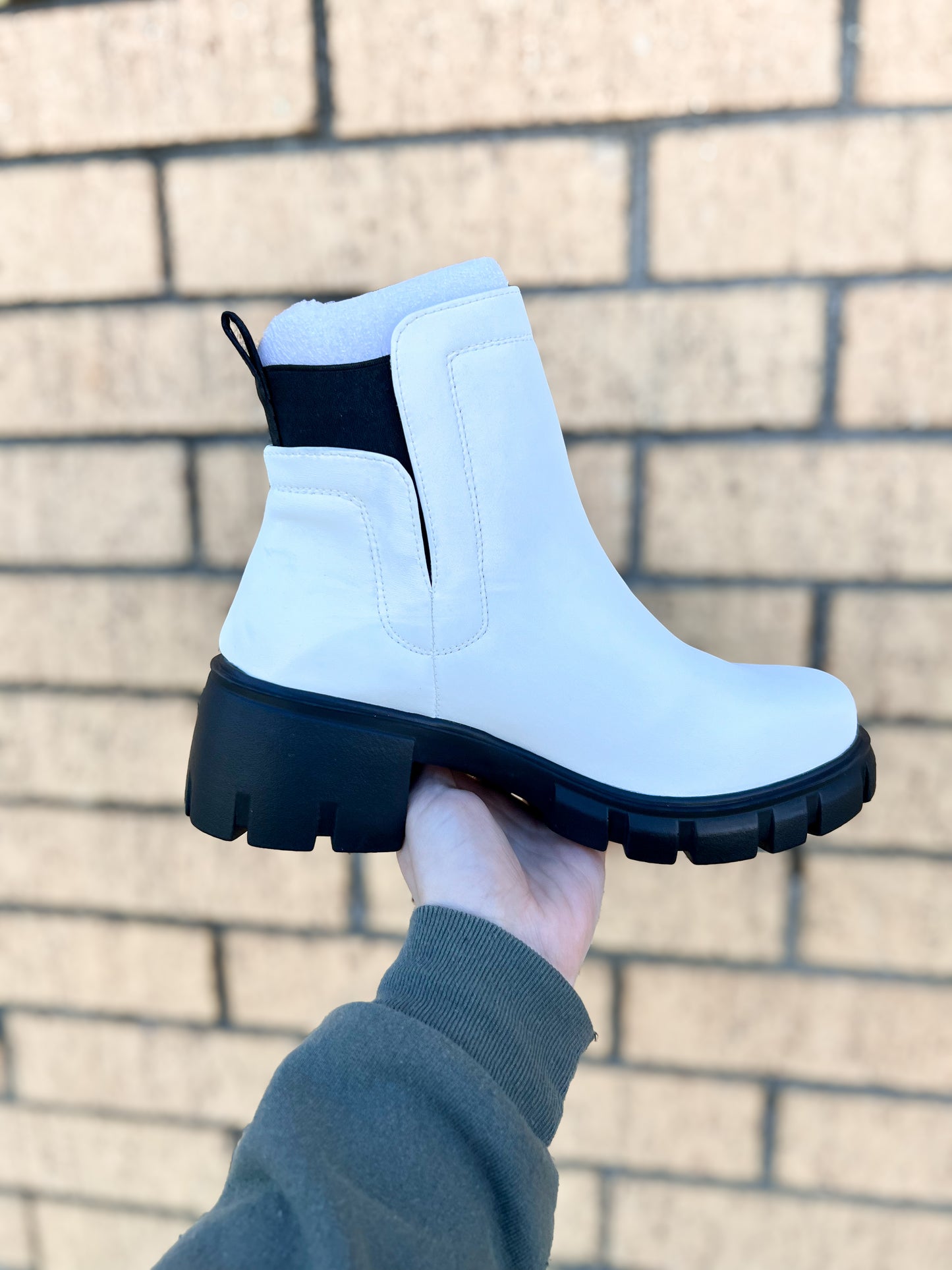 Very G Dana Bootie with Chunky Heel-Shoes-GYPSY JAZZ/VERY G/WOLF BRANDS-05/15/24,1st md,VGLB0356-The Twisted Chandelier