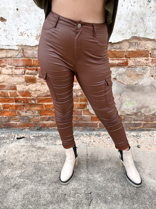 Gabby Side Pocket Skinny Capri Pants-Pants-ShopIrisBasic-05/15/24, 1st md, BP05649(Pants))-The Twisted Chandelier