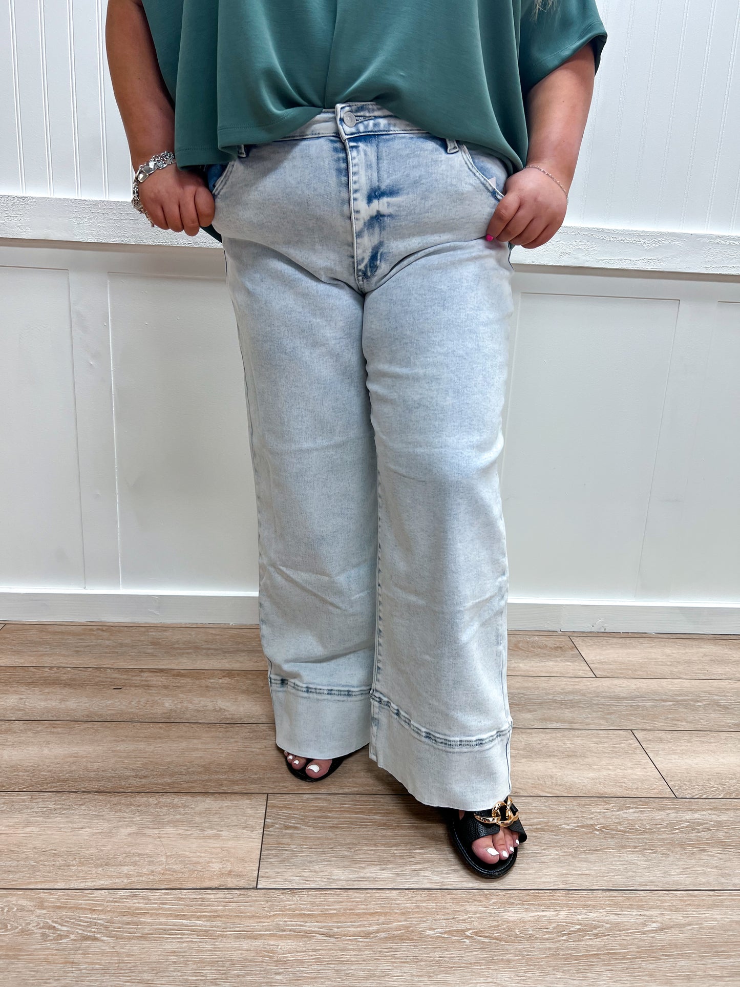 Lainey High Rise Cropped Wide Leg-Pants-Kan Can USA-bottoms,FD 04/02/26,KC20085L-The Twisted Chandelier