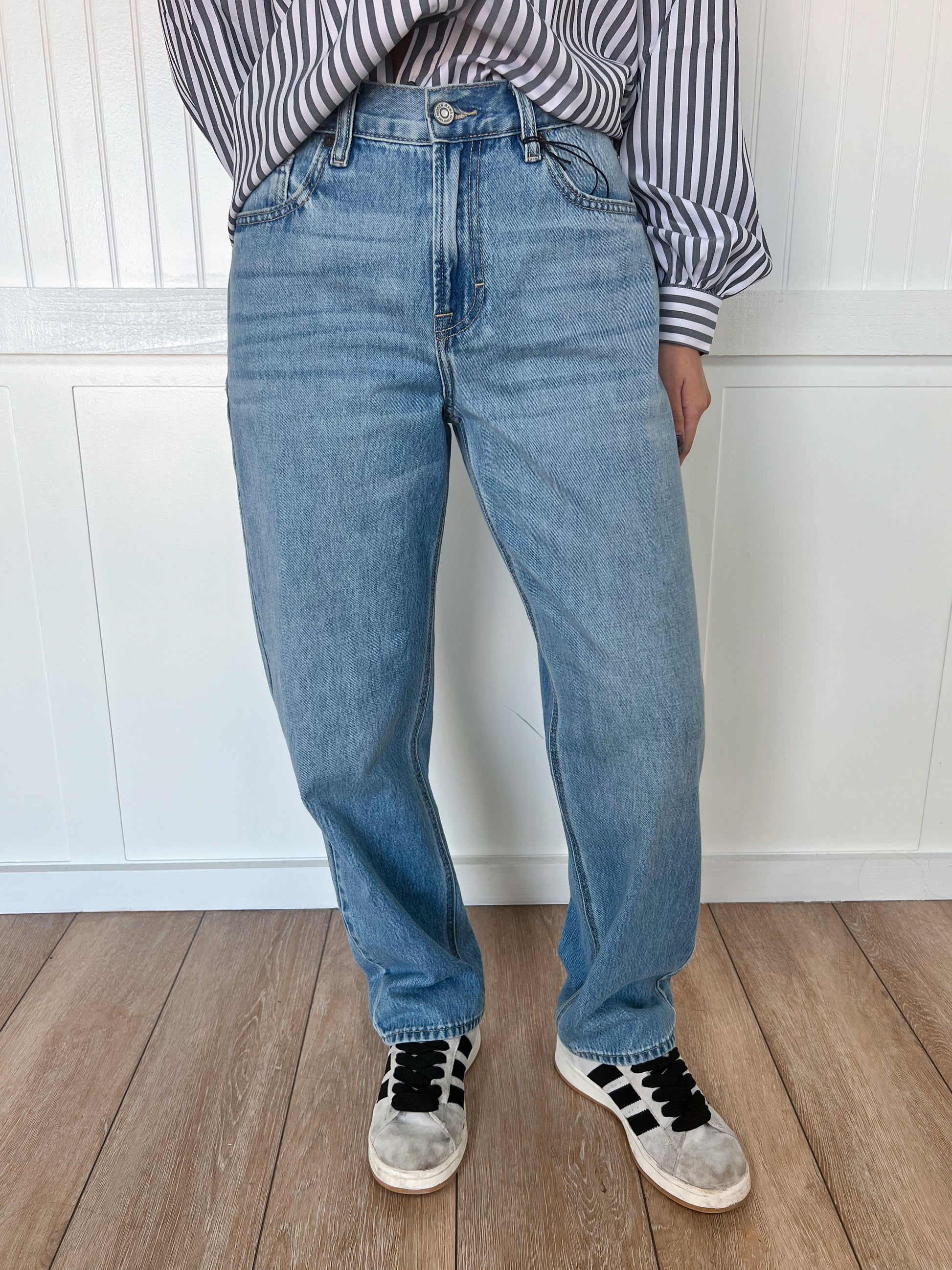 Bailey Medium Wash Classic Relaxed Boyfriend Jeans-Hidden Jeans-08/28/25,bottoms,CR 10/21/24,FD 10/22/24,OGP 74.95-The Twisted Chandelier