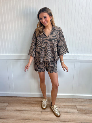 Jenny Animal Print Scalloped Hem Top-Outfit Sets-ENTRO-Fall Favorites,NewArrival,Tops Collection-The Twisted Chandelier